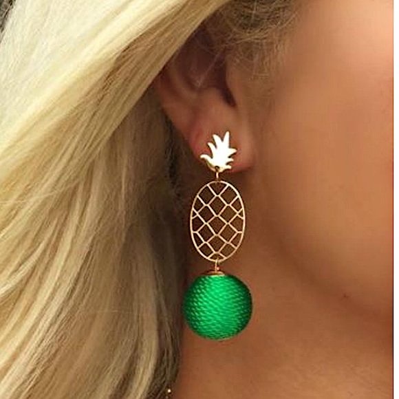 PREP OBSESSED Green Pineapple Earrings - Picture 3 of 3